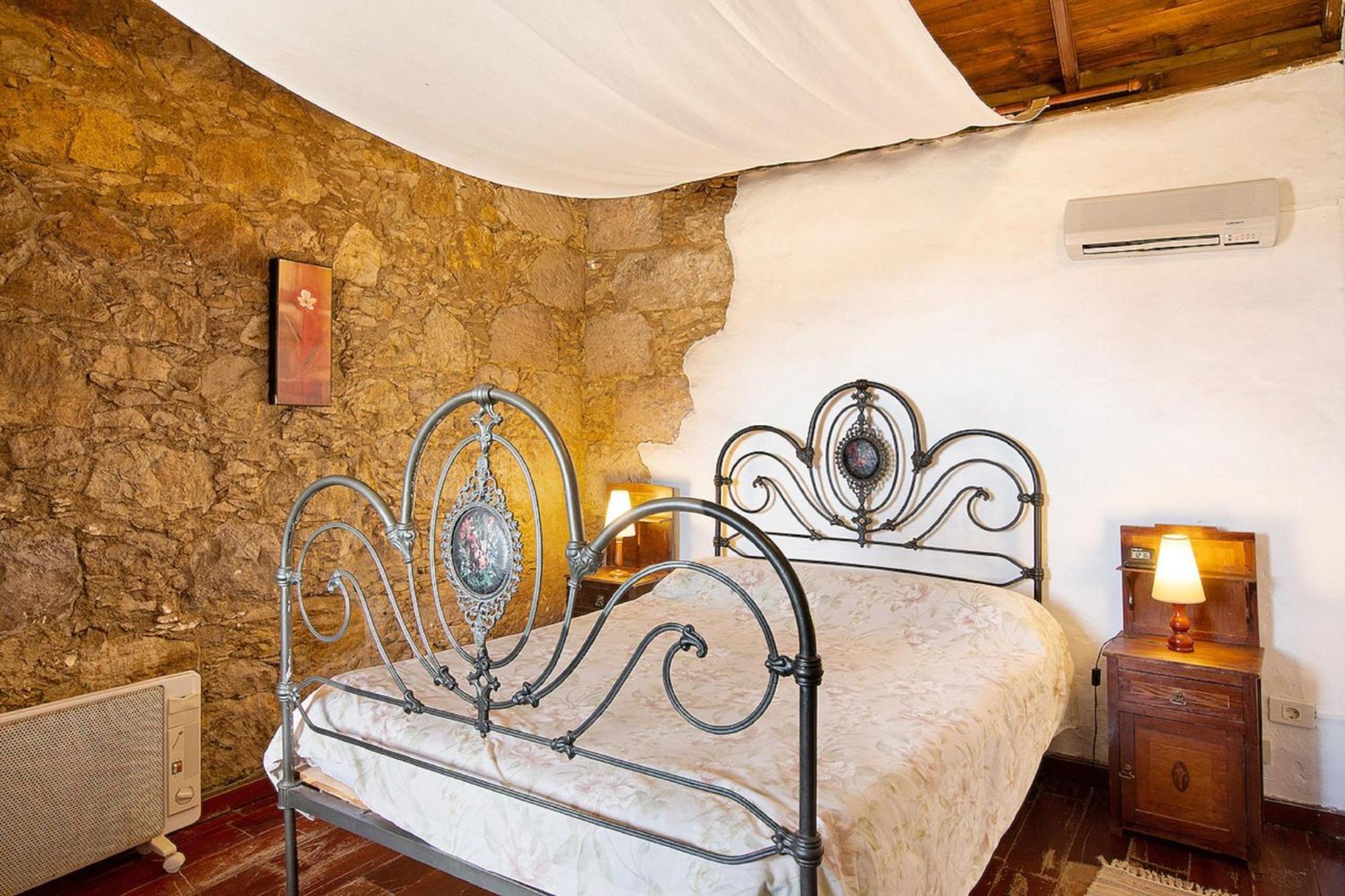 Rural House Pepita Flores 2 Nights Lodge